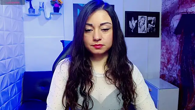 Snapshot of Eva_Roussell chatting on 4, 10, 2025 Eva Roussell online show from 4, 10, 2025