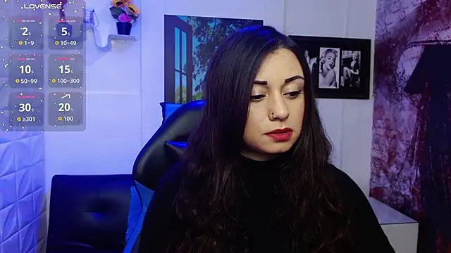 Snapshot of Eva_Roussell chatting on 8, 10, 2025 Eva Roussell online show from 8, 10, 2025