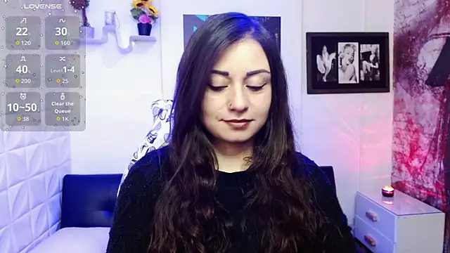 Snapshot of Eva_Roussell chatting on 21, 10, 2025 Eva Roussell online show from 21, 10, 2025