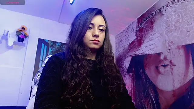 Snapshot of Eva_Roussell chatting on 28, 10, 2025 Eva Roussell online show from 28, 10, 2025