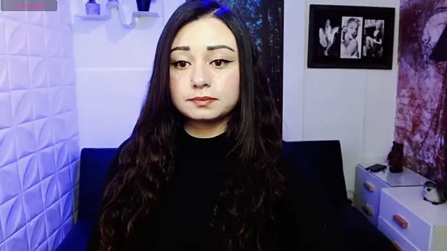 Snapshot of Eva_Roussell chatting on 15, 11, 2025 Eva Roussell online show from 15, 11, 2025