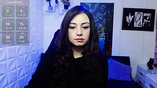 Snapshot of Eva_Roussell chatting on 26, 11, 2025 Eva Roussell online show from 26, 11, 2025