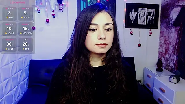 Snapshot of Eva_Roussell chatting on 3, 12, 2025 Eva Roussell online show from 3, 12, 2025