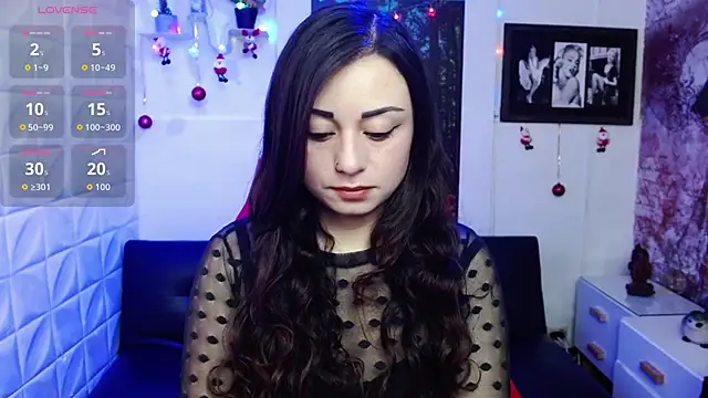 Snapshot of Eva_Roussell chatting on 4, 12, 2025 Eva Roussell online show from 4, 12, 2025