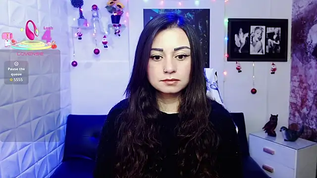 Snapshot of Eva_Roussell chatting on 16, 12, 2025 Eva Roussell online show from 16, 12, 2025