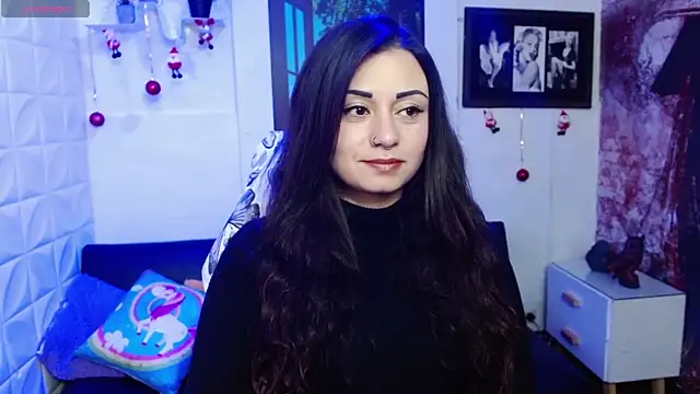 Snapshot of Eva_Roussell chatting on 8, 1, 2026 Eva Roussell online show from 8, 1, 2026