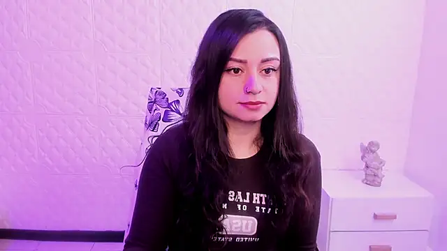 Snapshot of Eva_Roussell chatting on 1, 2, 2026 Eva Roussell online show from 1, 2, 2026