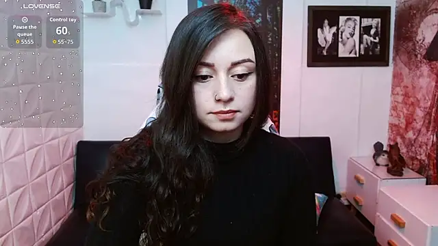 Snapshot of Eva_Roussell chatting on 3, 2, 2026 Eva Roussell online show from 3, 2, 2026