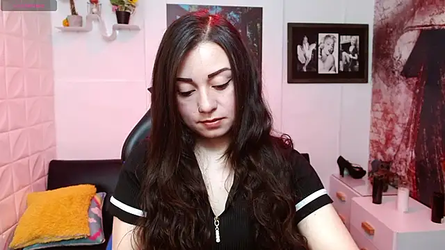 Snapshot of Eva_Roussell chatting on 10, 2, 2026 Eva Roussell online show from 10, 2, 2026