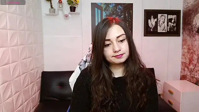 Snapshot of Eva_Roussell chatting on 19, 2, 2026 Eva Roussell online show from 19, 2, 2026