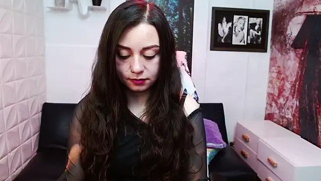 Eva Roussell online show from 3, 3, 2026