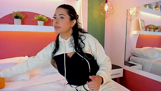 Snapshot of ValeryBoobs1 chatting on 17, 10, 2025 ValeryBoobs1 online show from 17, 10, 2025