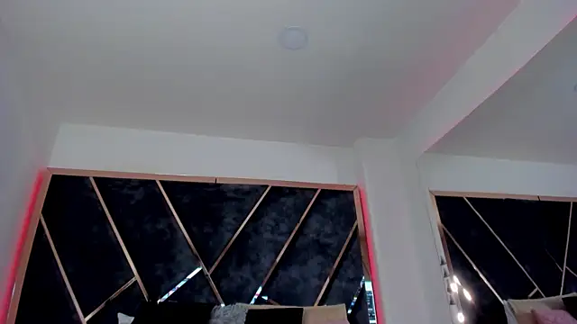 SusanaHenao online show from 12, 9, 2025