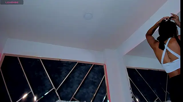 SusanaHenao online show from 19, 11, 2025