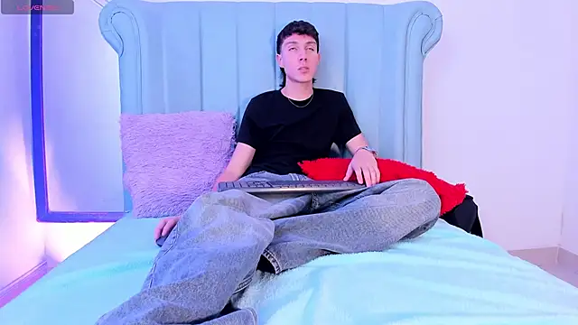 LittleDanny  online show from 24, 4, 2026