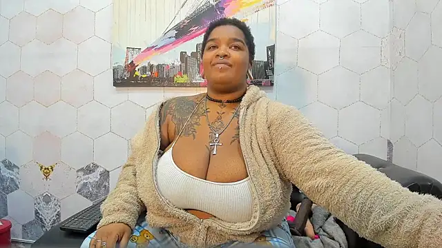 Snapshot of Anaa_Fuentess chatting on 4, 7, 2026 Anaa Fuentess online show from 4, 7, 2026