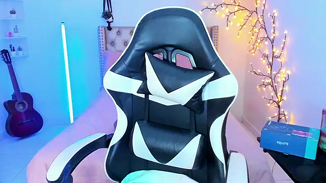 LenaStylesOA online show from 25, 3, 2026