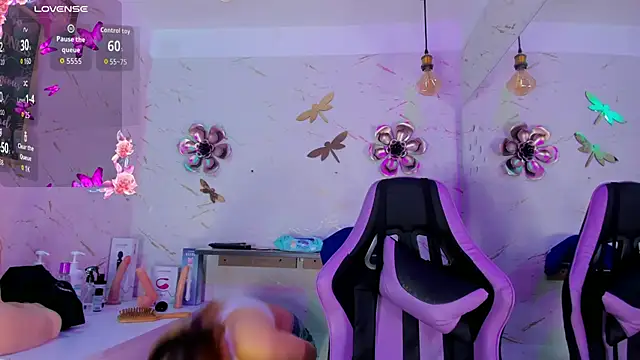 Natasha-Adams online show from 8, 4, 2026