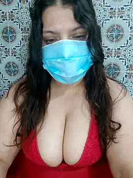 Snapshot of Hot-lino chatting on 3, 6, 2026 Hot-lino online show from 3, 6, 2026