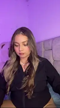 Snapshot of AnnyLopezzz_ chatting on 19, 1, 2026 AnnyLopezzz online show from 19, 1, 2026