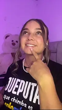 Snapshot of AnnyLopezzz_ chatting on 3, 2, 2026 AnnyLopezzz online show from 3, 2, 2026