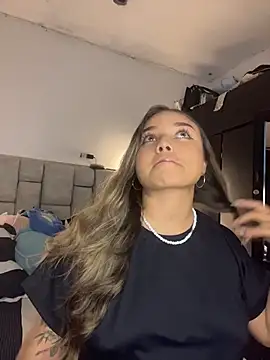 Snapshot of AnnyLopezzz_ chatting on 6, 3, 2026 AnnyLopezzz online show from 6, 3, 2026