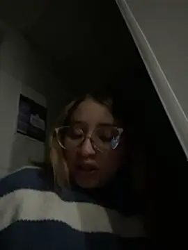 mia skys online show from 9, 2, 2026