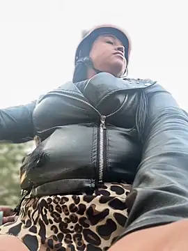 -Mia1 online show from 25, 3, 2026