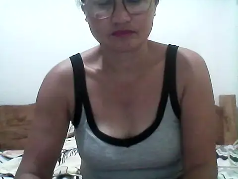 Snapshot of nathalie0045 chatting on 4, 6, 2026 nathalie0045 online show from 4, 6, 2026