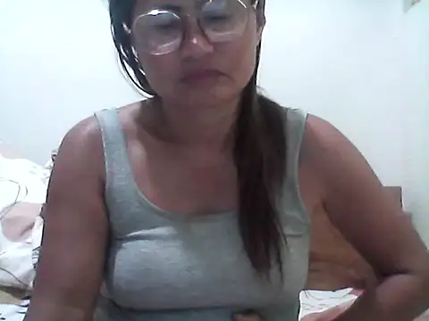 Snapshot of nathalie0045 chatting on 7, 7, 2026 nathalie0045 online show from 7, 7, 2026