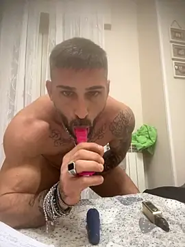 Snapshot of GmGit chatting on 29, 10, 2025 GmGit online show from 29, 10, 2025