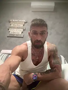 Snapshot of GmGit chatting on 5, 11, 2025 GmGit online show from 5, 11, 2025