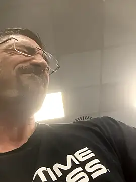 Snapshot of GmGit chatting on 13, 1, 2026 GmGit online show from 13, 1, 2026