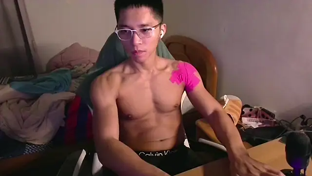 iron0401 online show from 26, 2, 2026