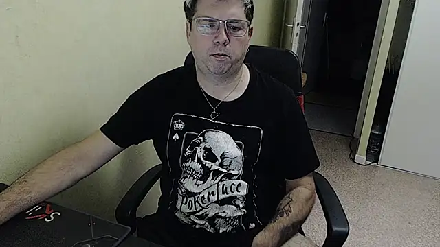 Snapshot of blueandwhite1 chatting on 4, 12, 2024 blueandwhite1 online show from 4, 12, 2024