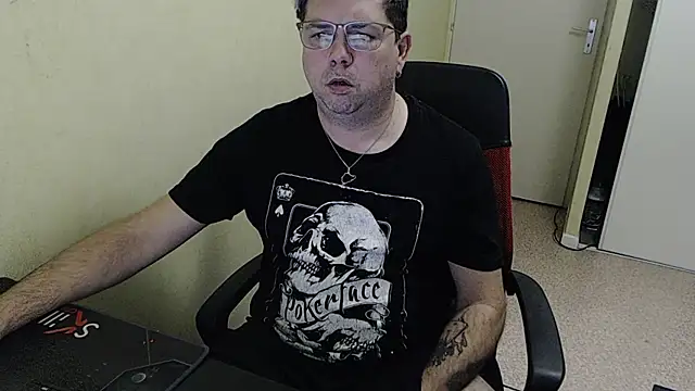 Snapshot of blueandwhite1 chatting on 5, 12, 2024 blueandwhite1 online show from 5, 12, 2024