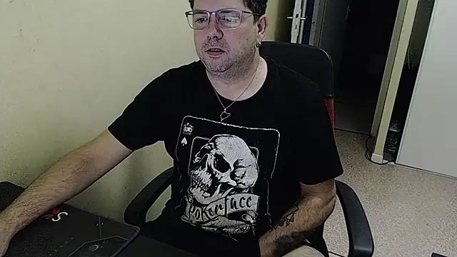 Snapshot of blueandwhite1 chatting on 7, 12, 2024 blueandwhite1 online show from 7, 12, 2024