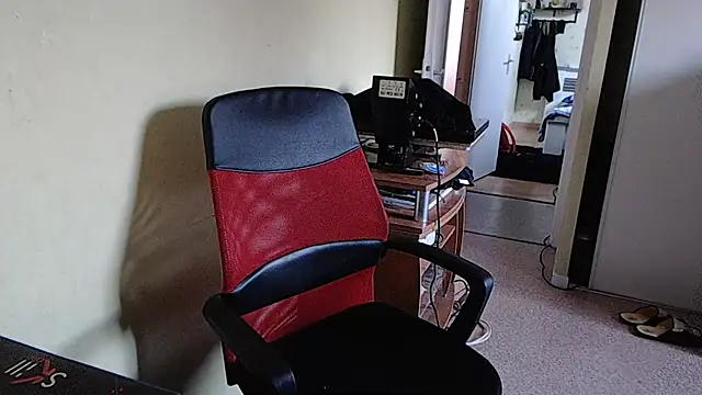 Snapshot of blueandwhite1 chatting on 30, 12, 2024 blueandwhite1 online show from 30, 12, 2024