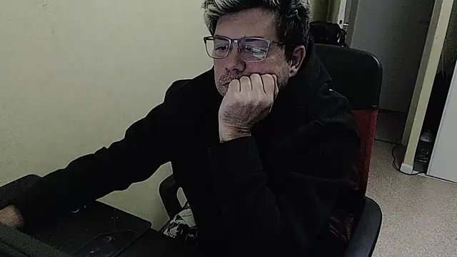 Snapshot of blueandwhite1 chatting on 17, 1, 2025 blueandwhite1 online show from 17, 1, 2025