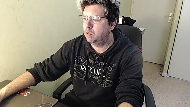 Snapshot of blueandwhite1 chatting on 26, 1, 2025 blueandwhite1 online show from 26, 1, 2025