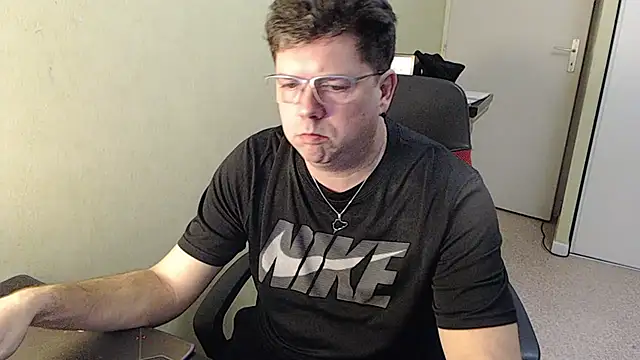 Snapshot of blueandwhite1 chatting on 31, 1, 2025 blueandwhite1 online show from 31, 1, 2025