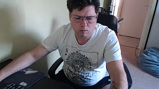 Snapshot of blueandwhite1 chatting on 20, 2, 2025 blueandwhite1 online show from 20, 2, 2025