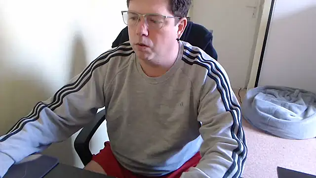 Snapshot of blueandwhite1 chatting on 2, 3, 2025 blueandwhite1 online show from 2, 3, 2025