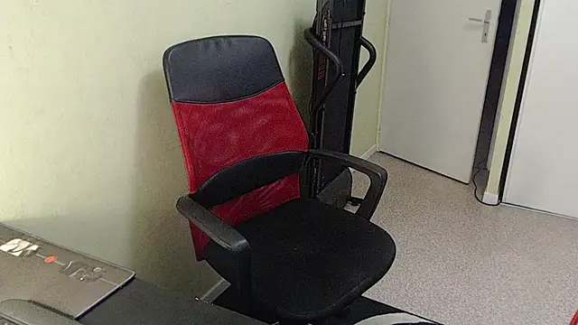 blueandwhite1 online show from 7, 2, 2026