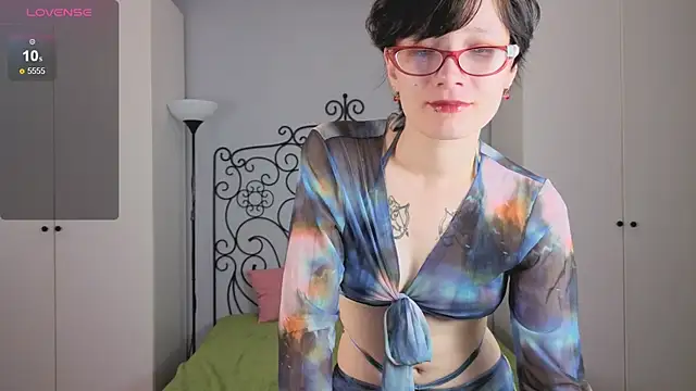 oliviafairy1 online show from 12, 9, 2025