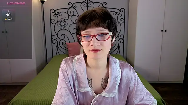 oliviafairy1 online show from 18, 10, 2025