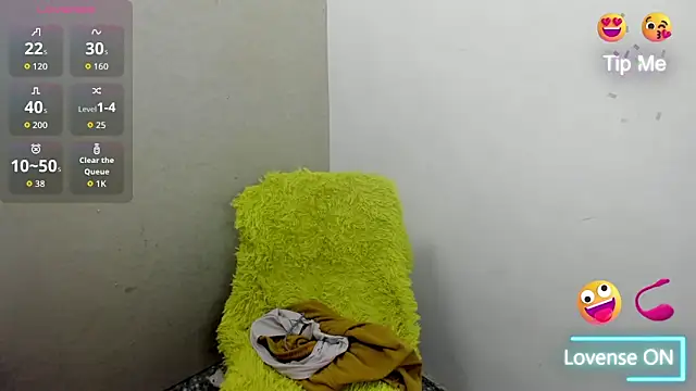 Sanya Luxx online show from 15, 12, 2025