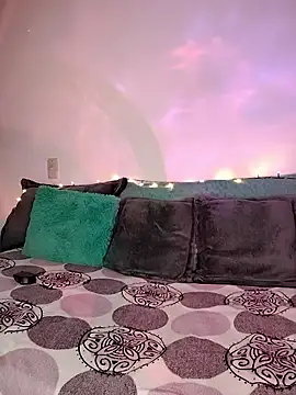 Emmaa  Smiith online show from 9, 9, 2025