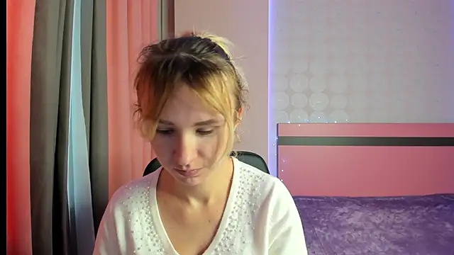 MeryMidnight online show from 5, 12, 2025