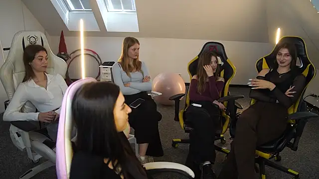  Lili 054 online show from 2, 10, 2025